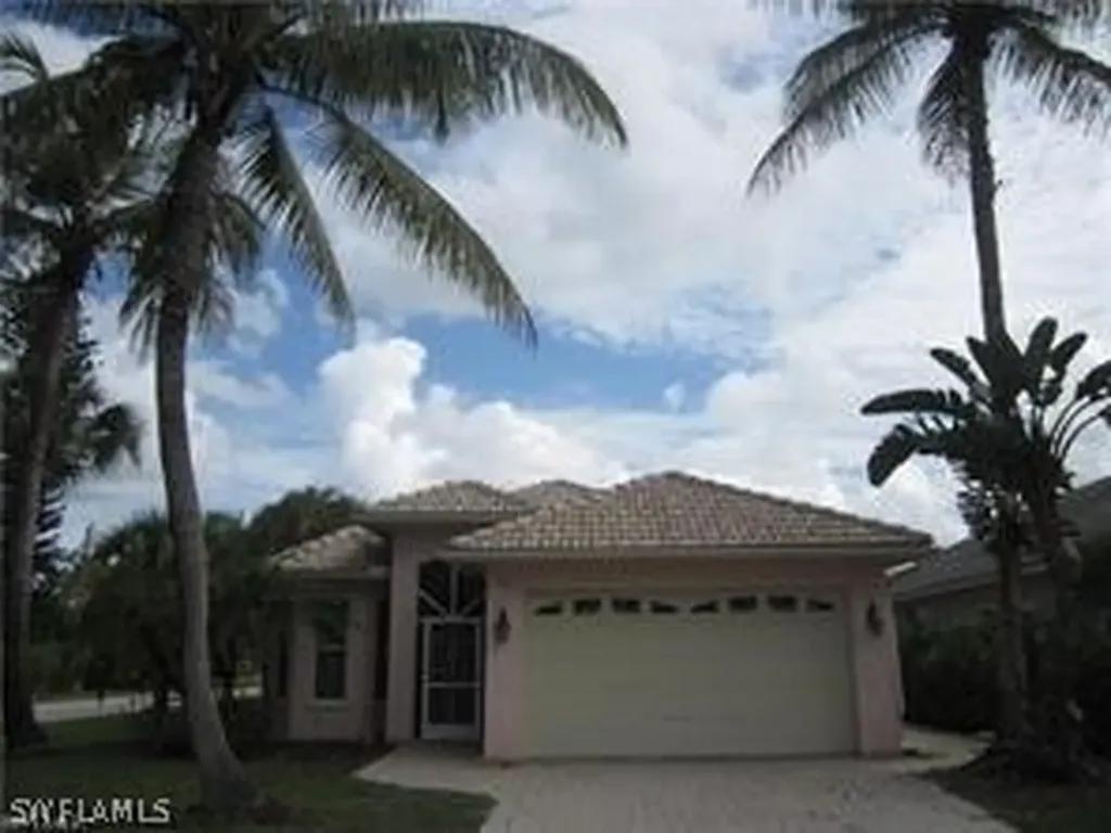 601 105th Avenue N Naples FL 34108