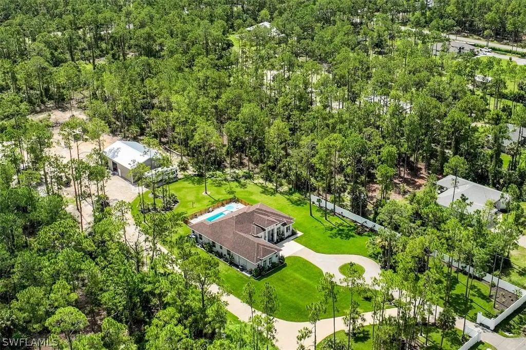 2112 16th Street NE Naples FL 34120