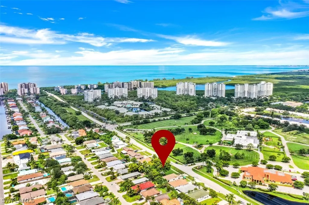 556 111th Avenue N Naples FL 34108