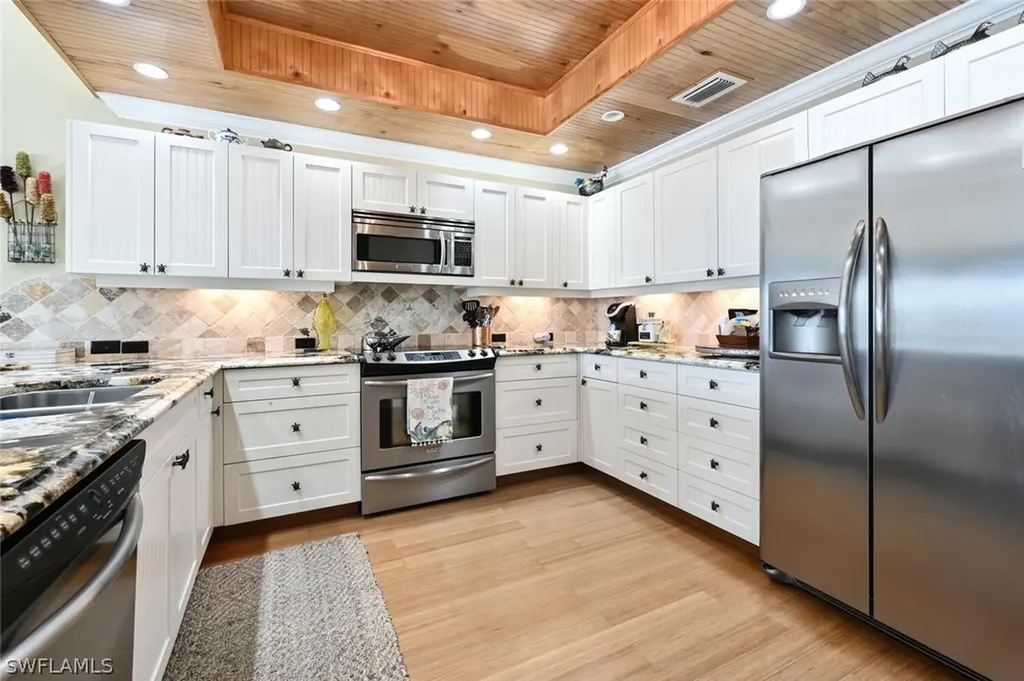 1310 Nottingham Drive Naples FL 34109