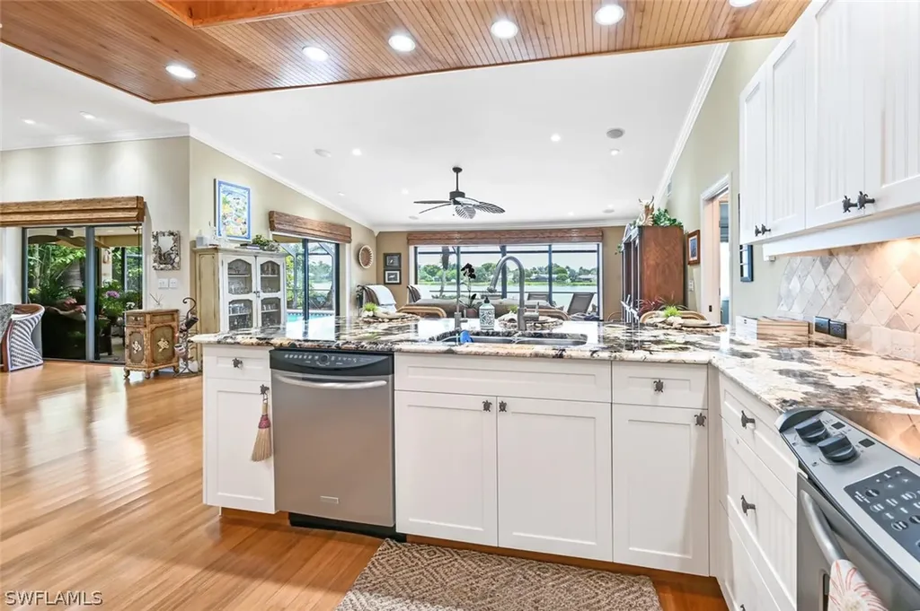 1310 Nottingham Drive Naples FL 34109