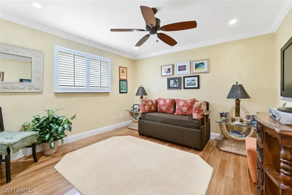 1310 Nottingham Drive Naples FL 34109