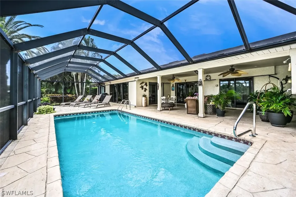 1310 Nottingham Drive Naples FL 34109