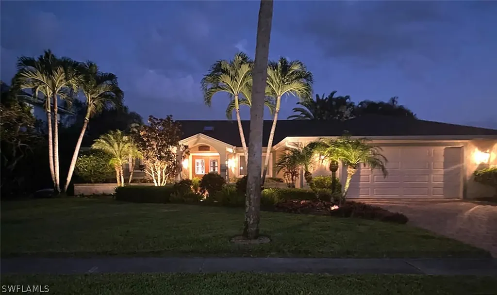 1310 Nottingham Drive Naples FL 34109