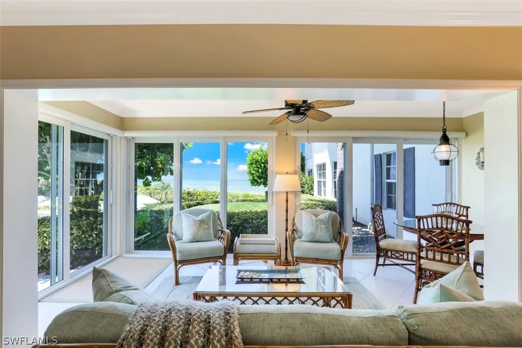 2701 Gulf Shore Boulevard N, Villa Naples FL 34103