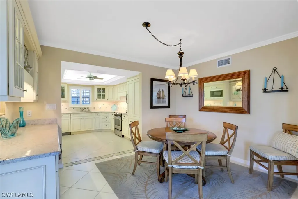2701 Gulf Shore Boulevard N, Villa Naples FL 34103