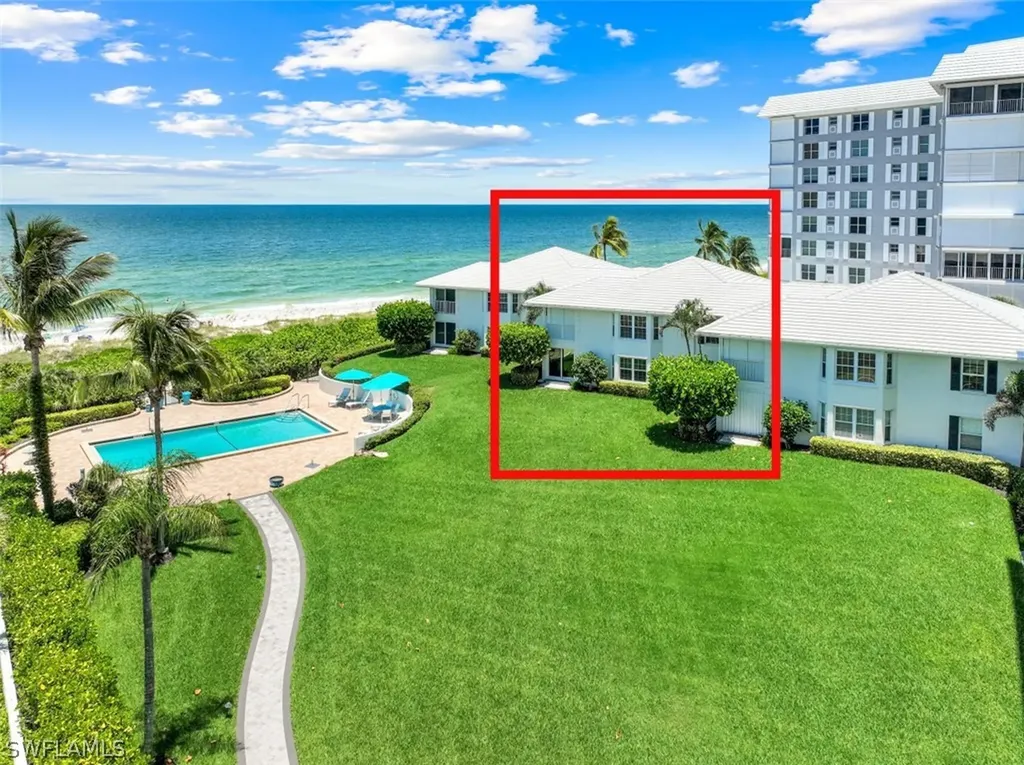 2701 Gulf Shore Boulevard N, Villa Naples FL 34103