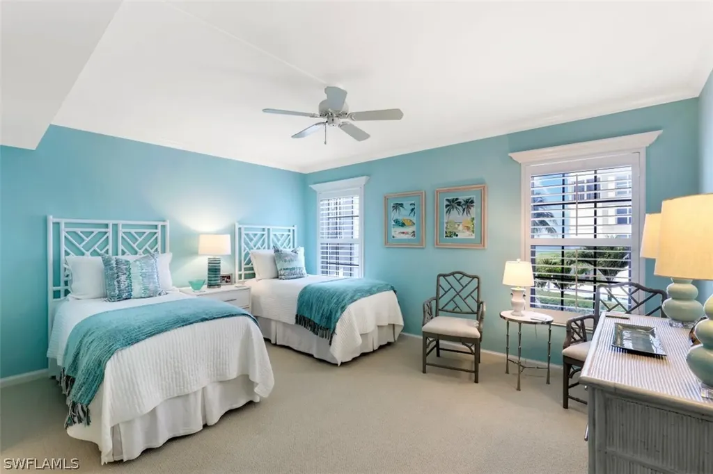 2701 Gulf Shore Boulevard N, Villa Naples FL 34103