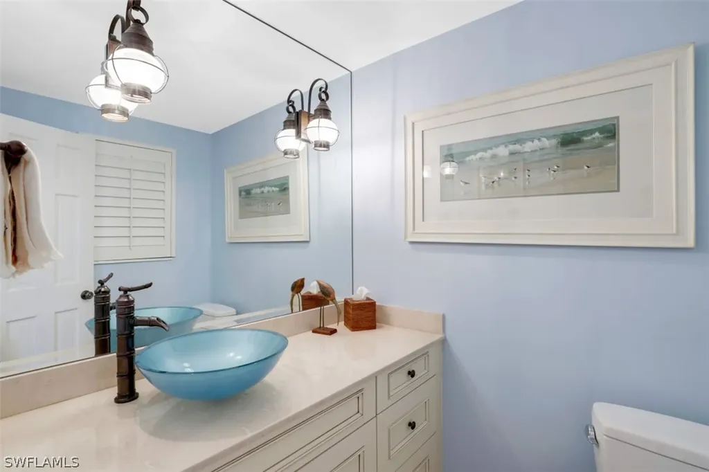 2701 Gulf Shore Boulevard N, Villa Naples FL 34103