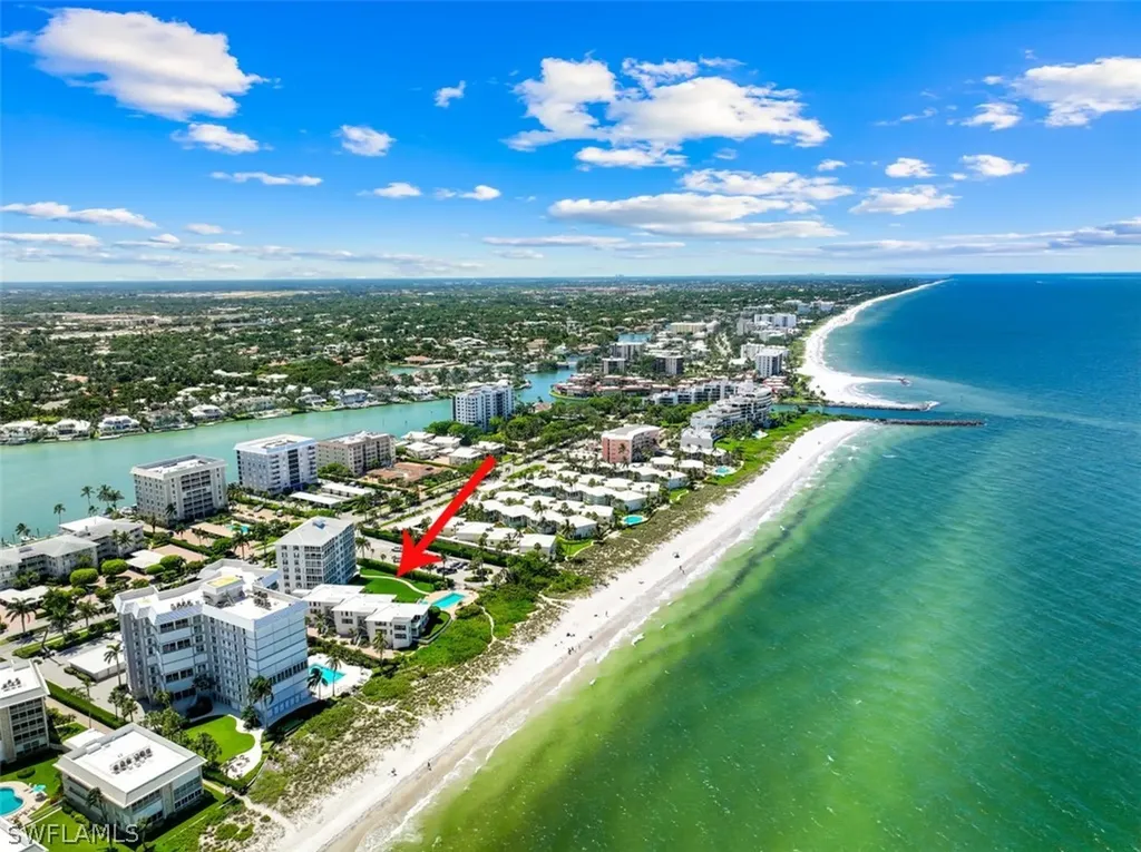 2701 Gulf Shore Boulevard N, Villa Naples FL 34103