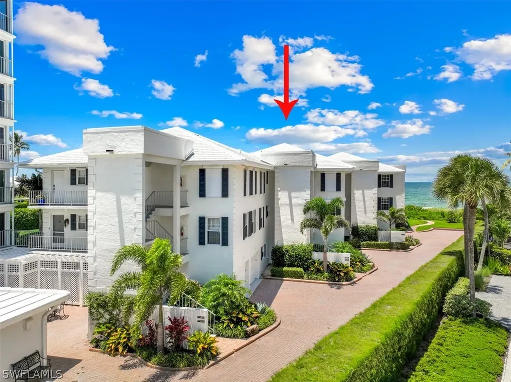 2701 Gulf Shore Boulevard N, Villa Naples FL 34103