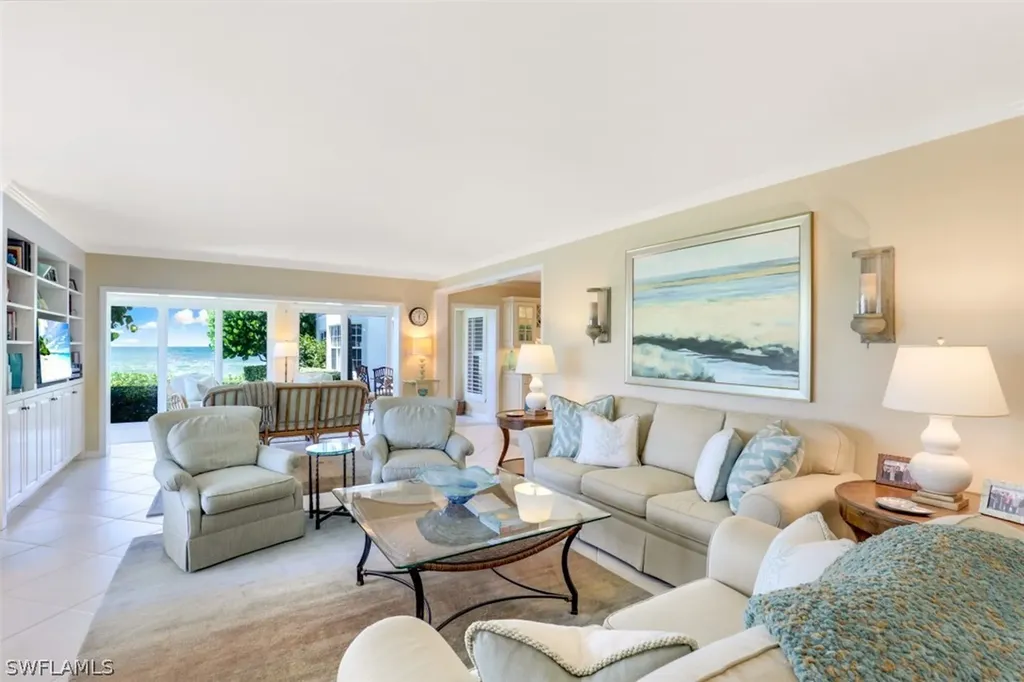 2701 Gulf Shore Boulevard N, Villa Naples FL 34103