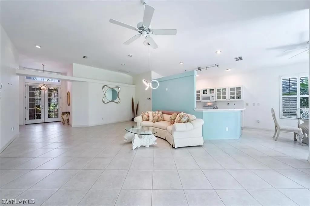 1757 Marsh Run Naples FL 34109