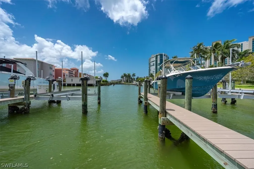 4090 Gulf Shore Boulevard N Naples FL 34103