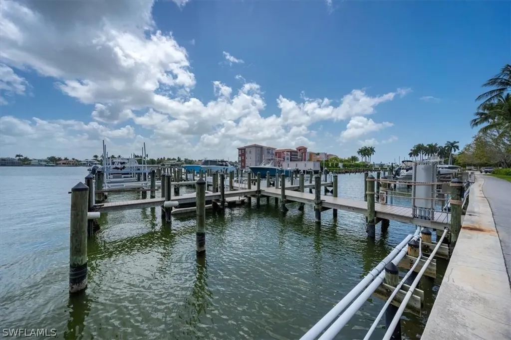 4090 Gulf Shore Boulevard N Naples FL 34103