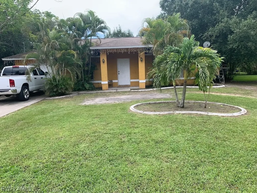 3843 Pearl Street Fort Myers FL 33916