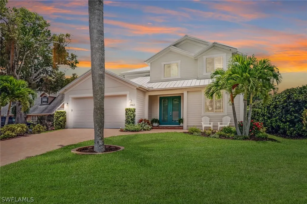2463 10th Street N Naples FL 34103