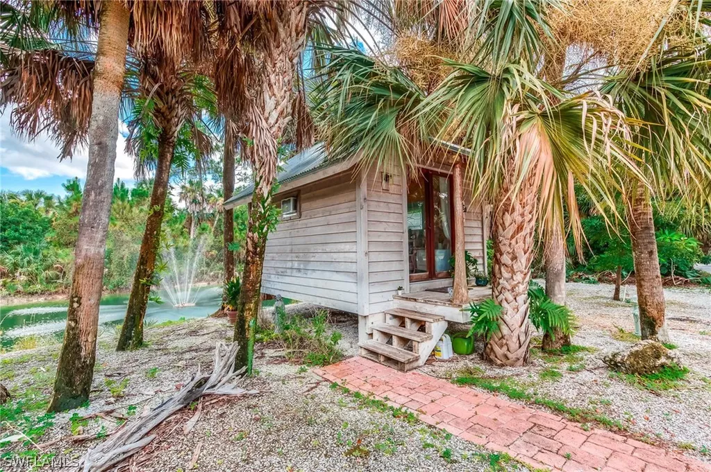 985 31st Street SW Naples FL 34117