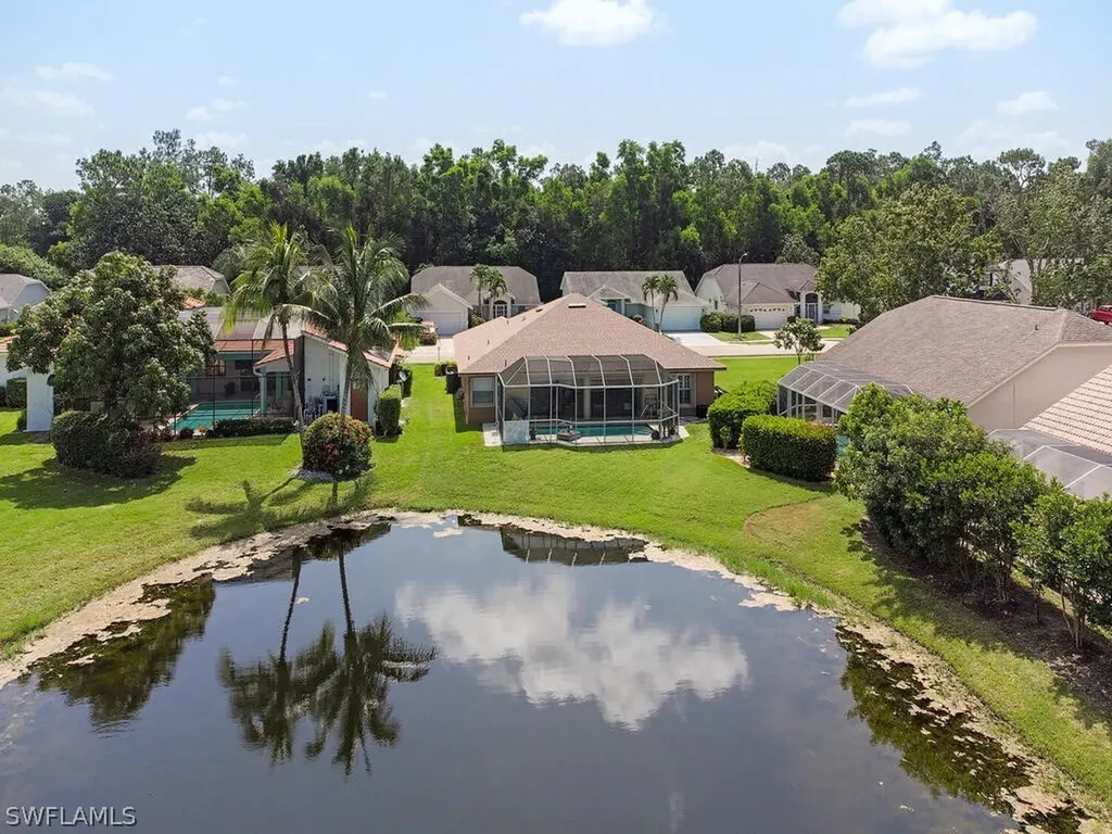 2039 Piccadilly Circus Naples FL 34112