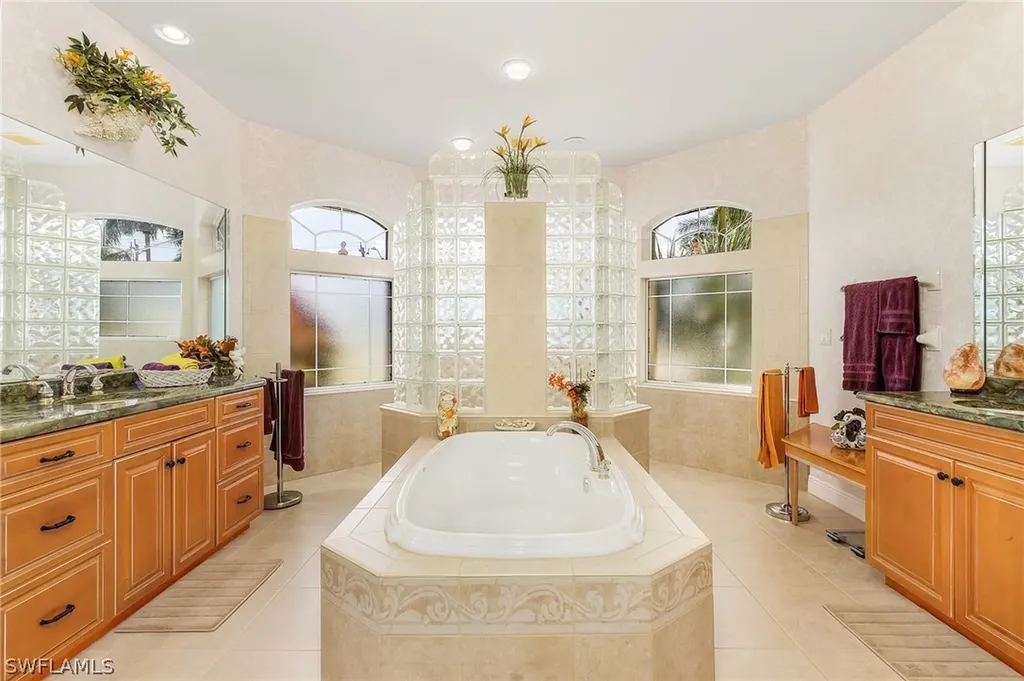5238 Pelican Boulevard Cape Coral FL 33914