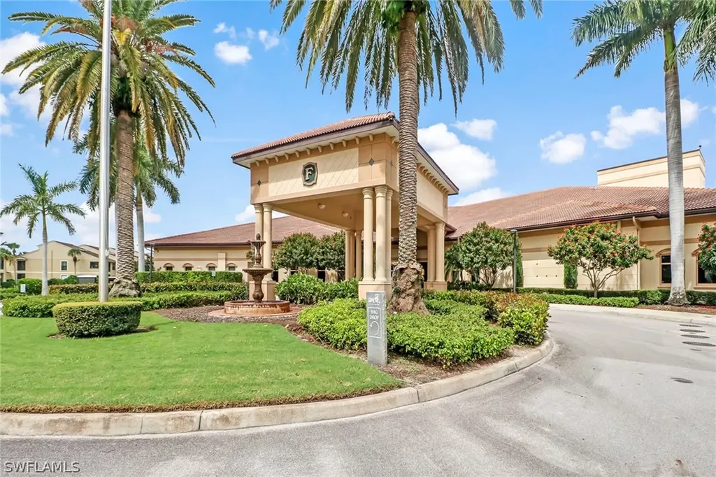 5301 Fox Hollow Drive Naples FL 34104
