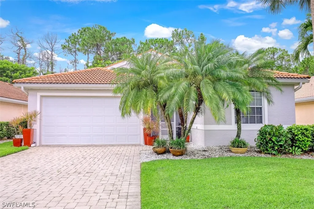 7920 Leicester Drive Naples FL 34104