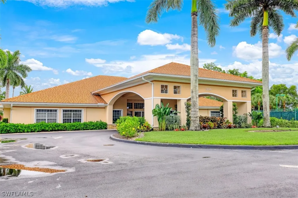 7920 Leicester Drive Naples FL 34104
