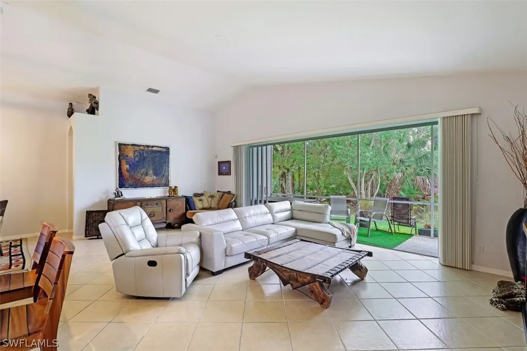 7920 Leicester Drive Naples FL 34104