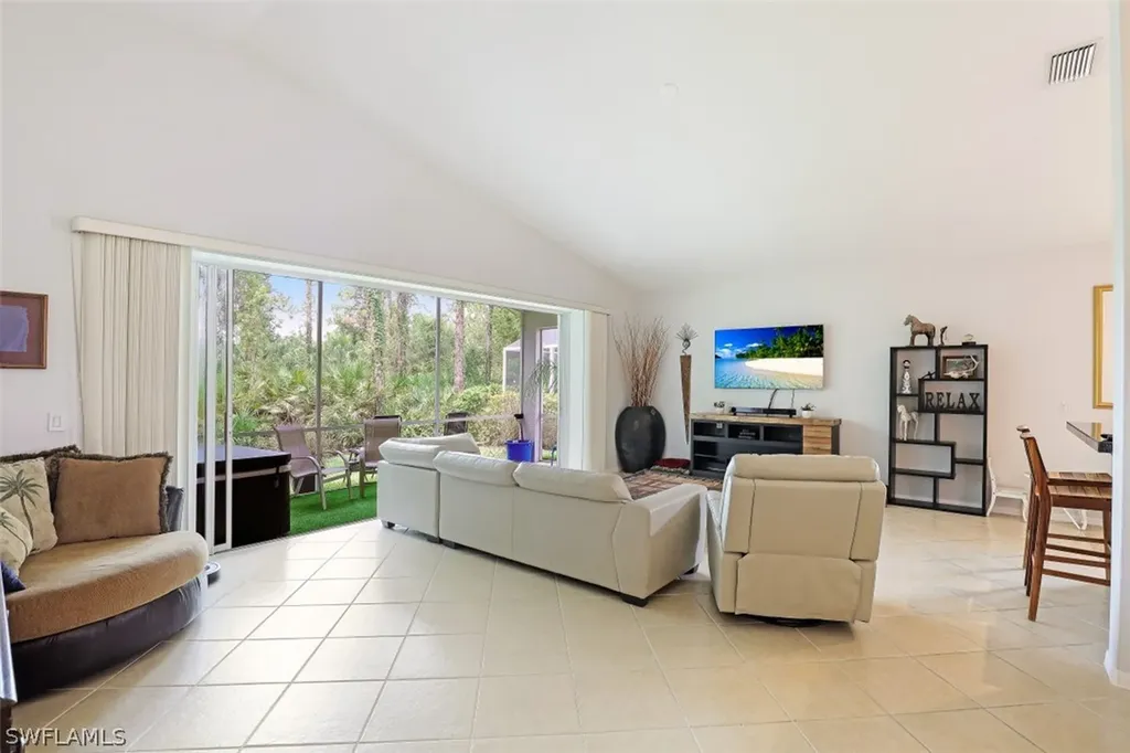 7920 Leicester Drive Naples FL 34104