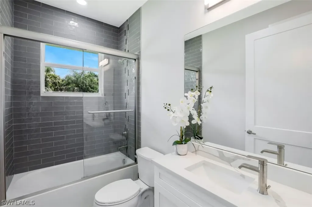712 25th Street SW Naples FL 34117