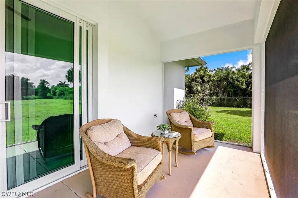 712 25th Street SW Naples FL 34117