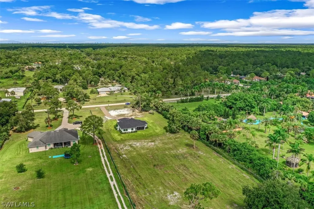 712 25th Street SW Naples FL 34117