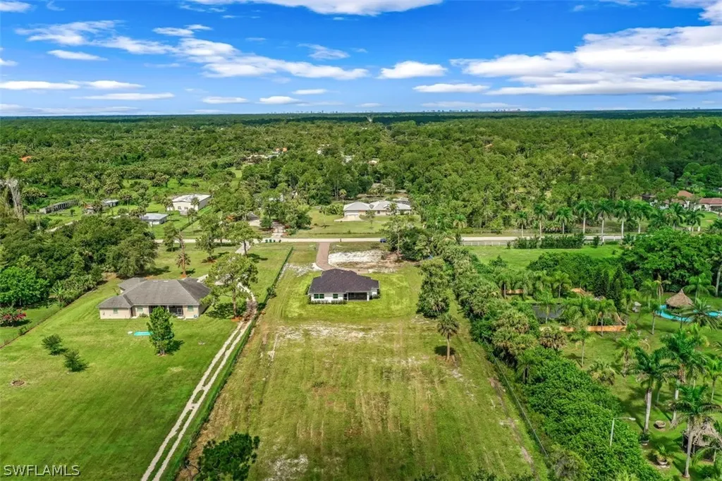 712 25th Street SW Naples FL 34117