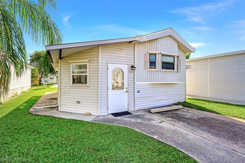 19681 Summerlin Road Fort Myers FL 33908