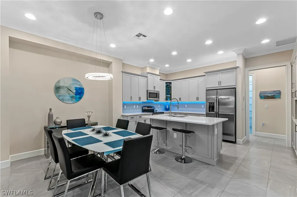 5827 Haiti Drive Naples FL 34113