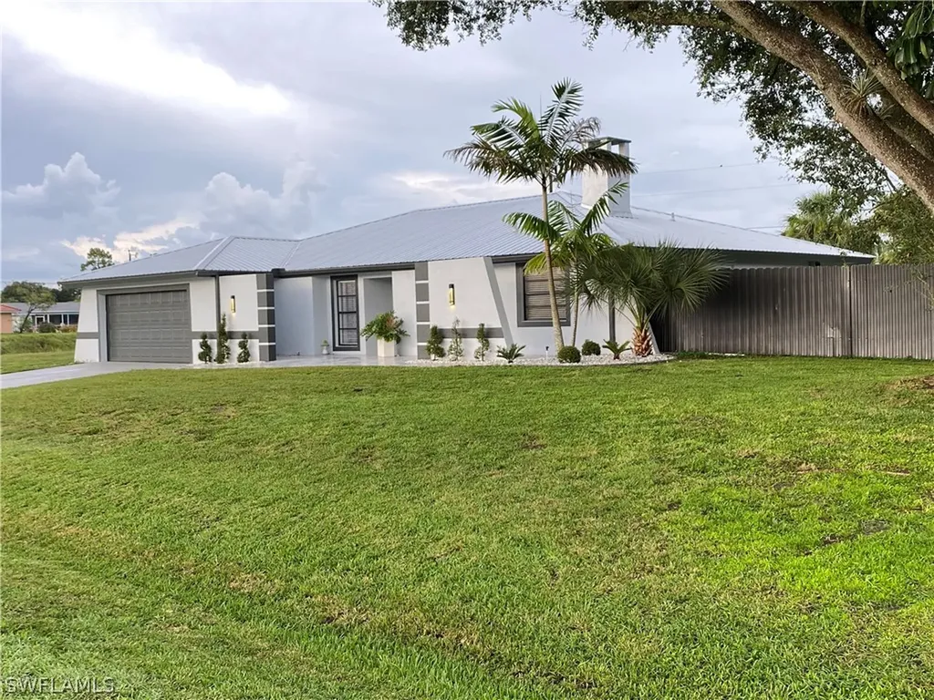 1665 Country Club Parkway Lehigh Acres FL 33936