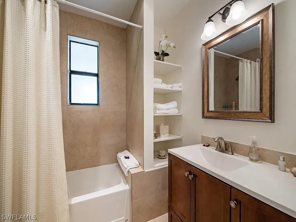 1275 8th Avenue N Naples FL 34102