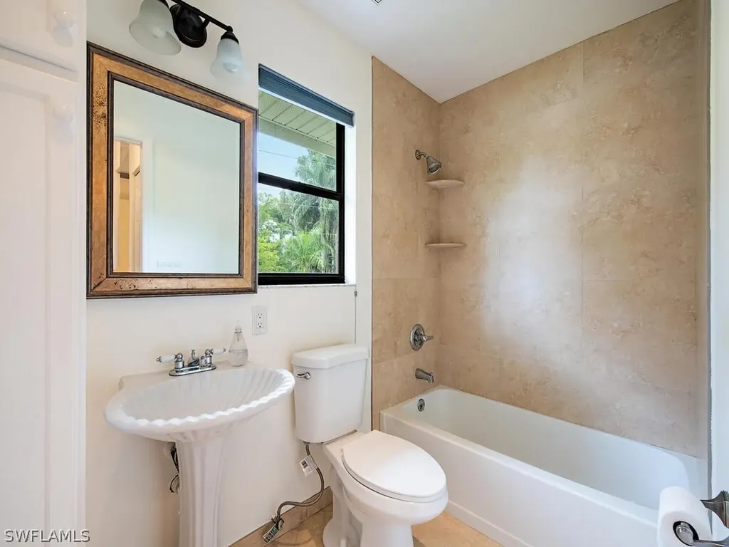 1275 8th Avenue N Naples FL 34102
