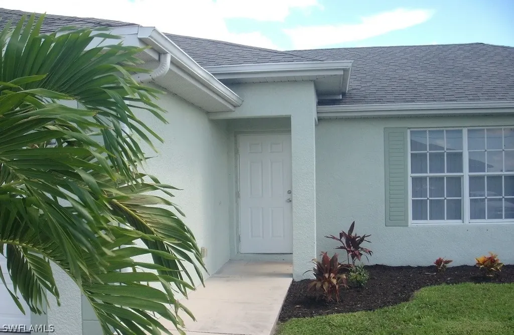 107 NE 15th Terrace Cape Coral FL 33909