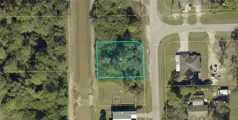 6059 Higgins Avenue Fort Myers FL 33905