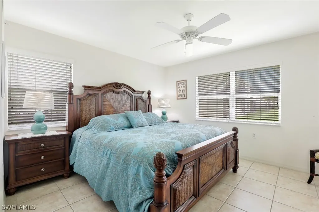 4910 Cougar Court N Naples FL 34109