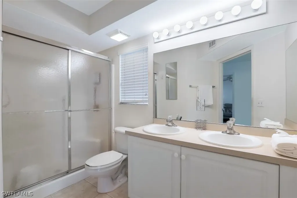 4910 Cougar Court N Naples FL 34109