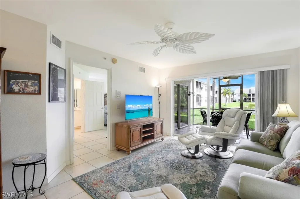 4910 Cougar Court N Naples FL 34109