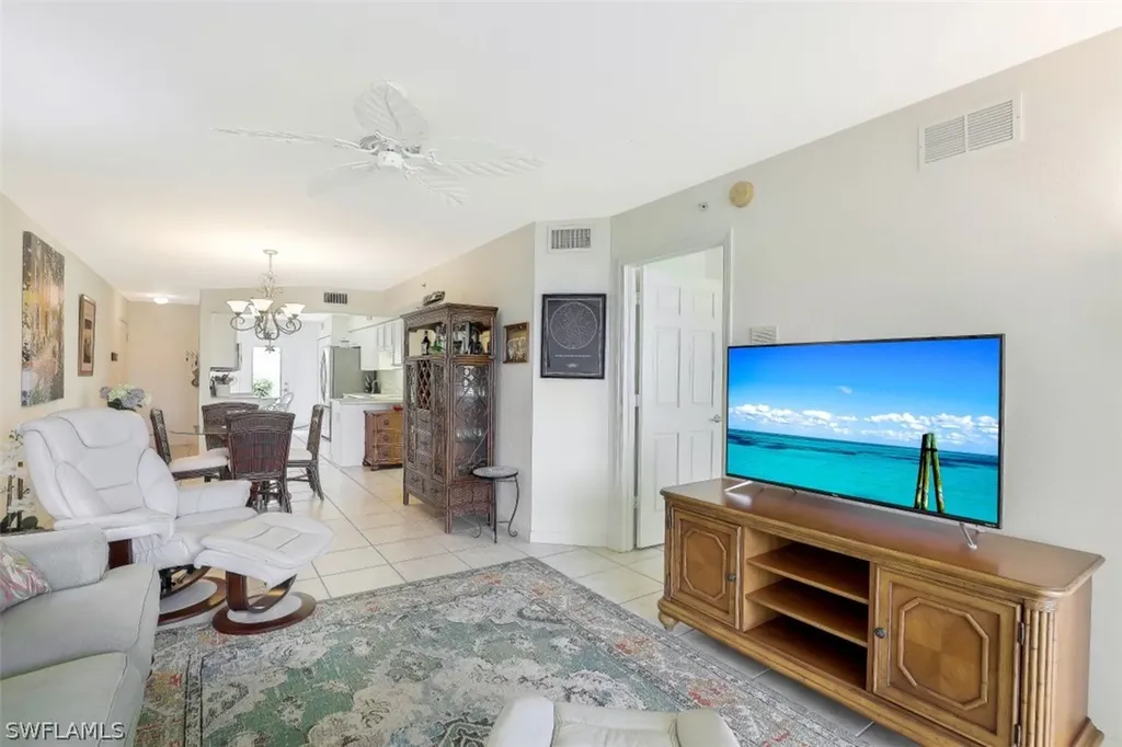 4910 Cougar Court N Naples FL 34109