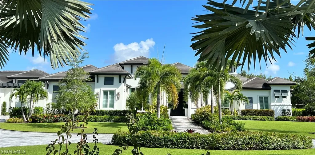 6185 Freemont Drive Naples FL 34119