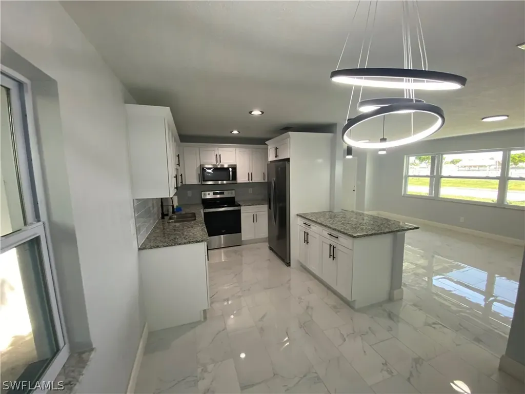 1327 SE 45th Street Cape Coral FL 33904