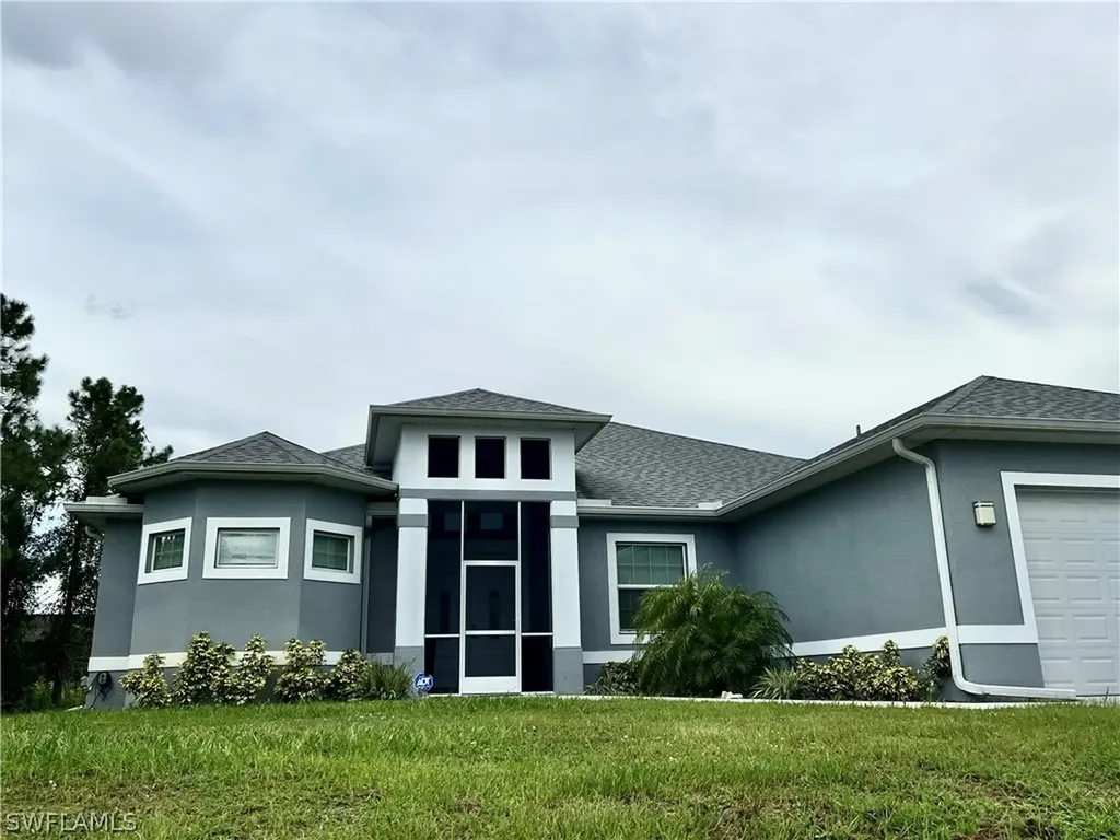 2805 43rd Street SW Lehigh Acres FL 33976