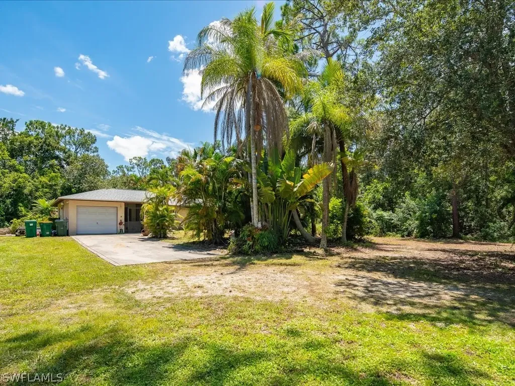 5740 Standing Oaks Lane Naples FL 34119
