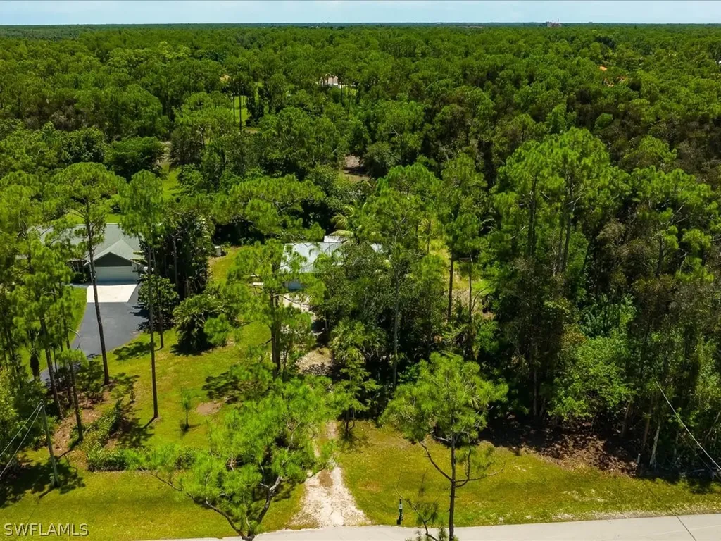 5740 Standing Oaks Lane Naples FL 34119