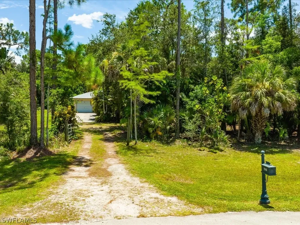 5740 Standing Oaks Lane Naples FL 34119